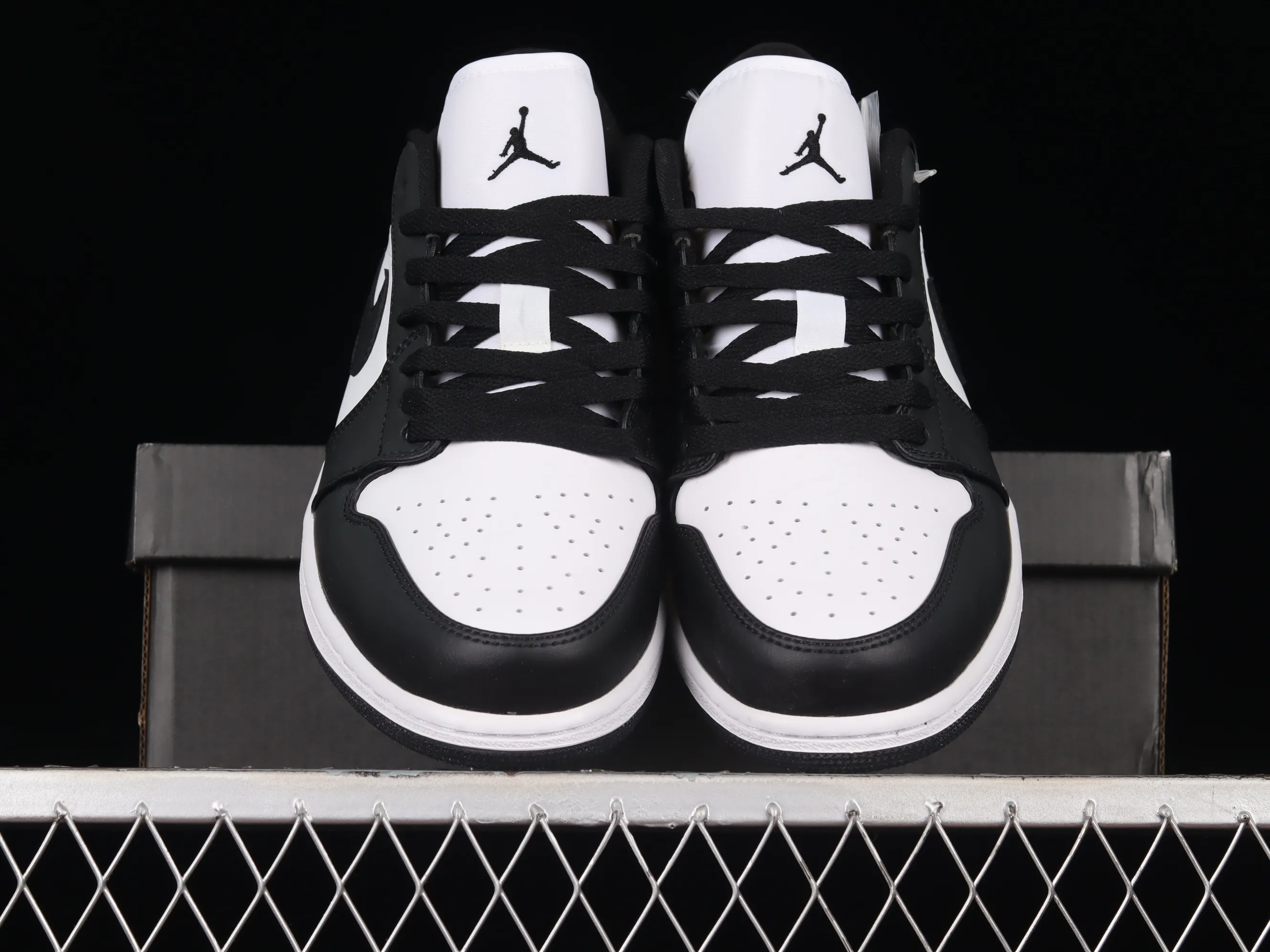 All categories Air Jordan Jordan series basketball shoes Air Jordan 1 Low Air Jordan 1 Low "Panda" AJ1 Joe 1 Panda low-top basketball shoes DC0774-101